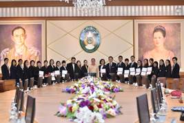 说明: E:\安管专业资料\泰国清莱皇家大学和公司合作资料包\安管赴泰国短期培训资料及照片(2018.7)\精华照片\1.JPG